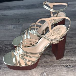 NWOT Vince Camuto heels